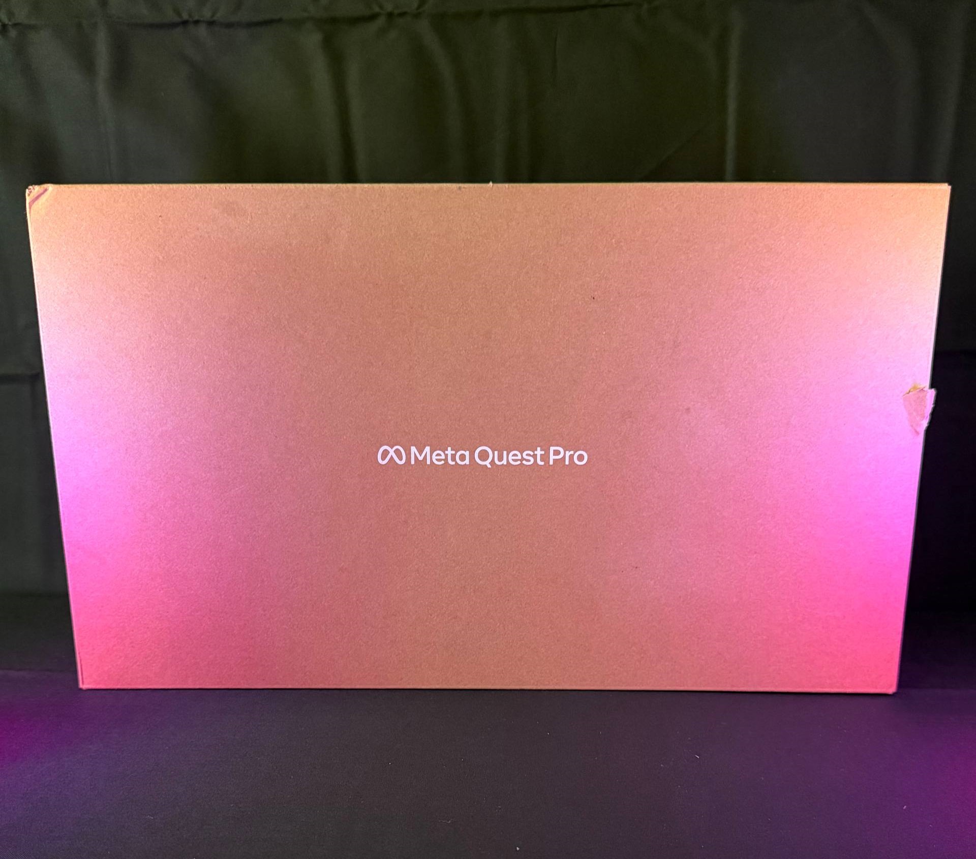 *SLIGHTLY USED* Quest Pro